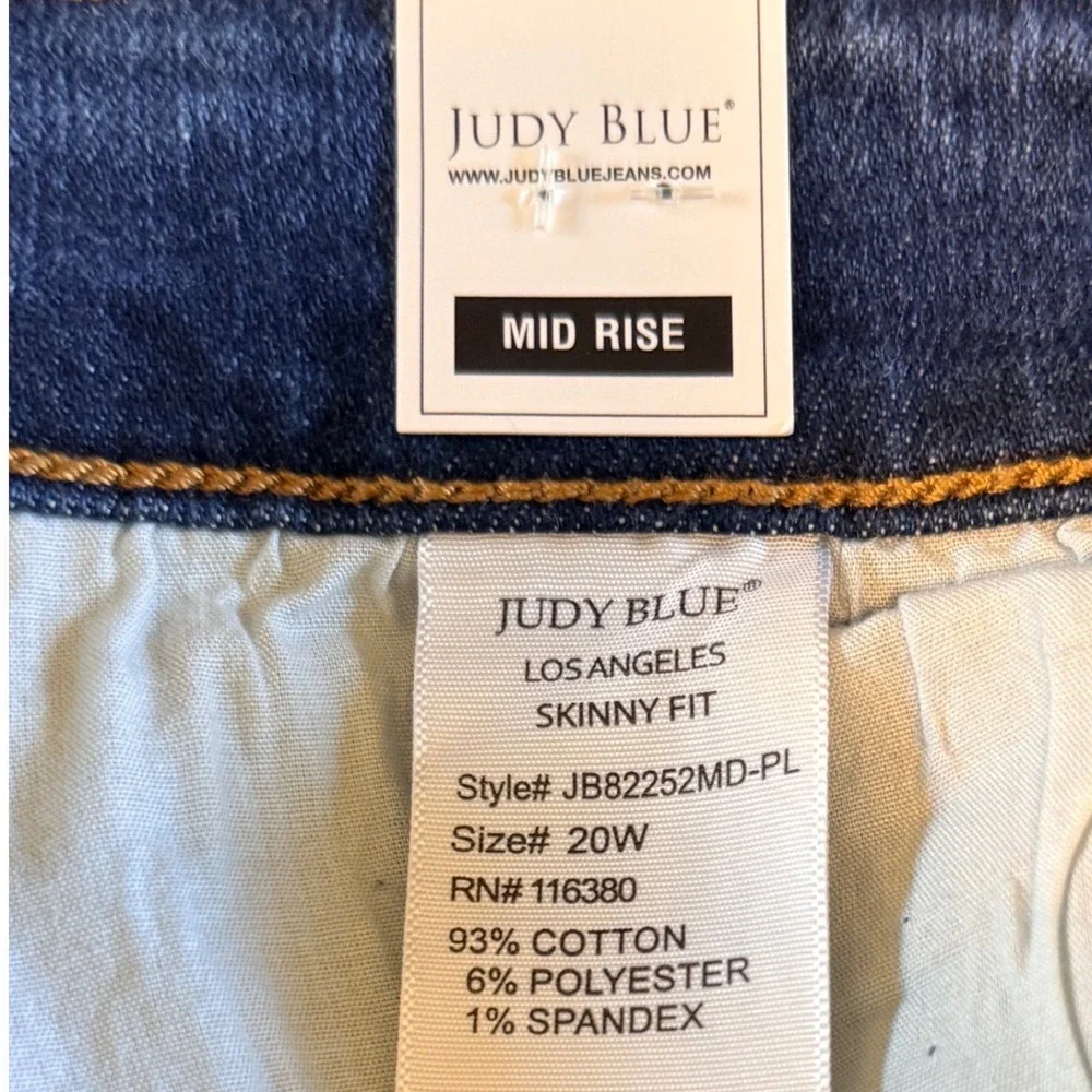 Judy Blue Skinny Jeans Womens 20W Blue NWT Mid Rise JB82252MD Stretch